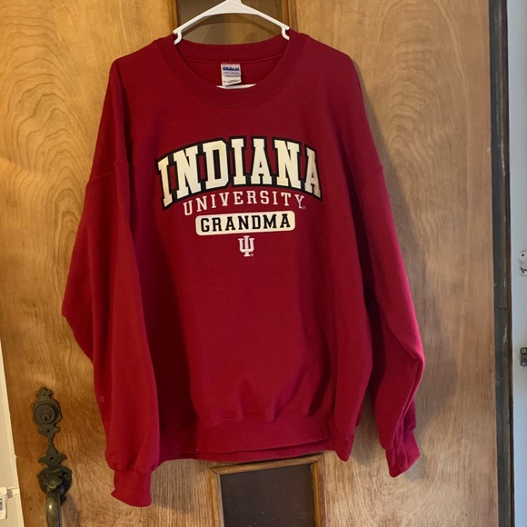 iu crewneck